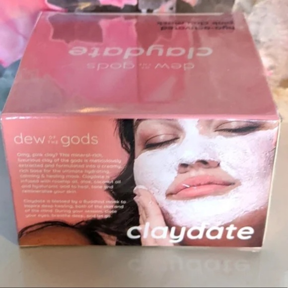 Dew of the Gods Clay date Hya-Activated Pink Clay Mask - Picture 1 of 3